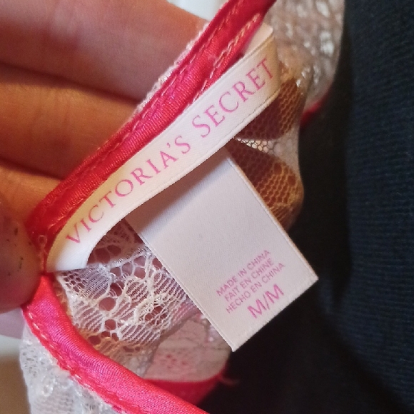 Victorias Secret Elegant Pink Lace Chemise - Picture 10 of 10